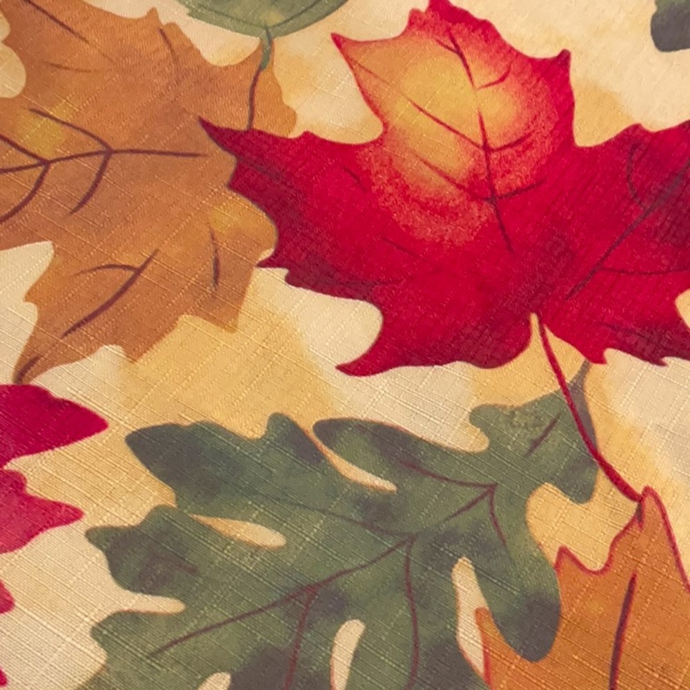 Three Autumn Thanksgiving tablecloths - Picture 9 of 16